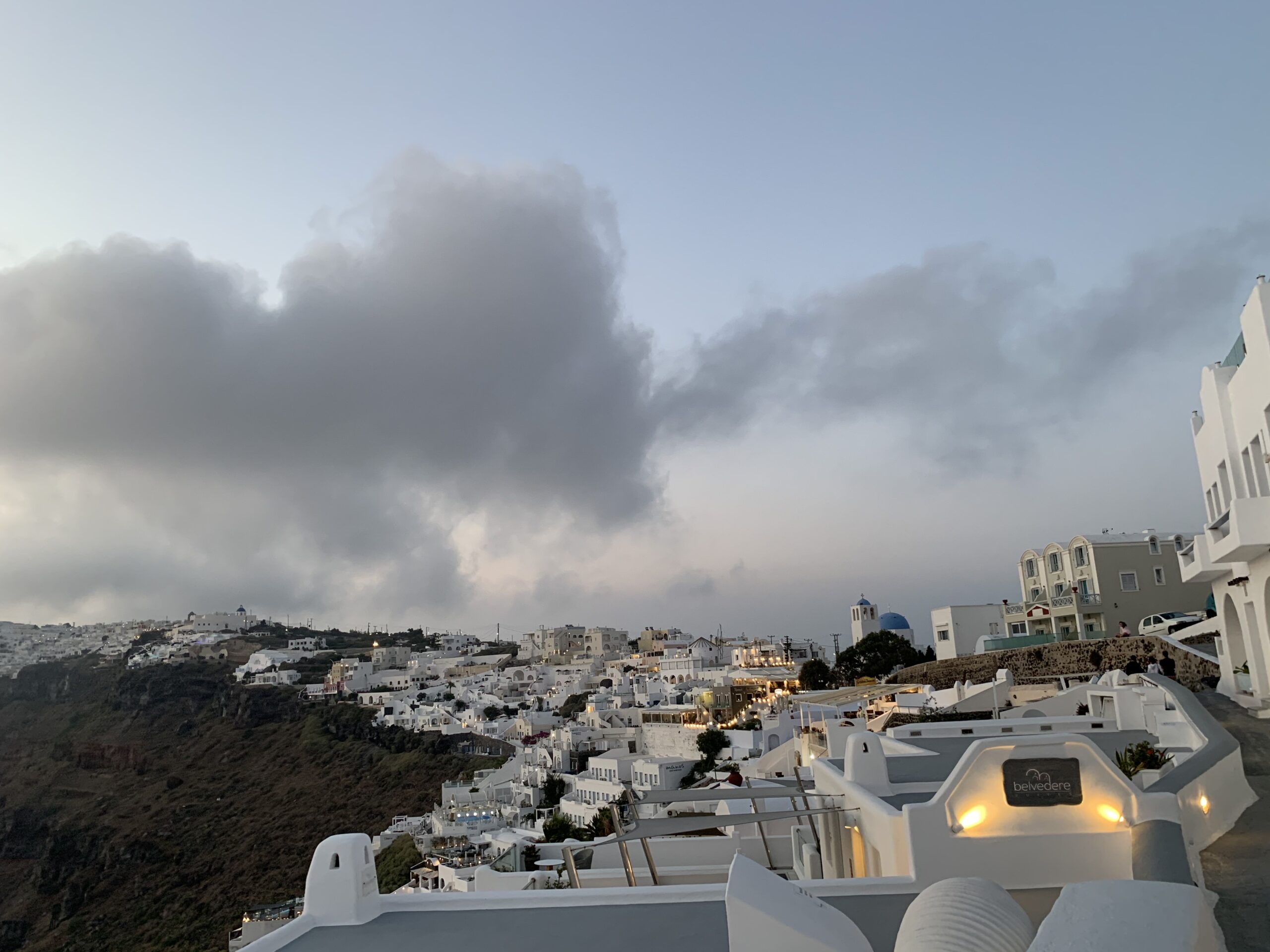 Santorini: Discovering the Hidden Gem of the Aegean Sea - Hide Et Seek