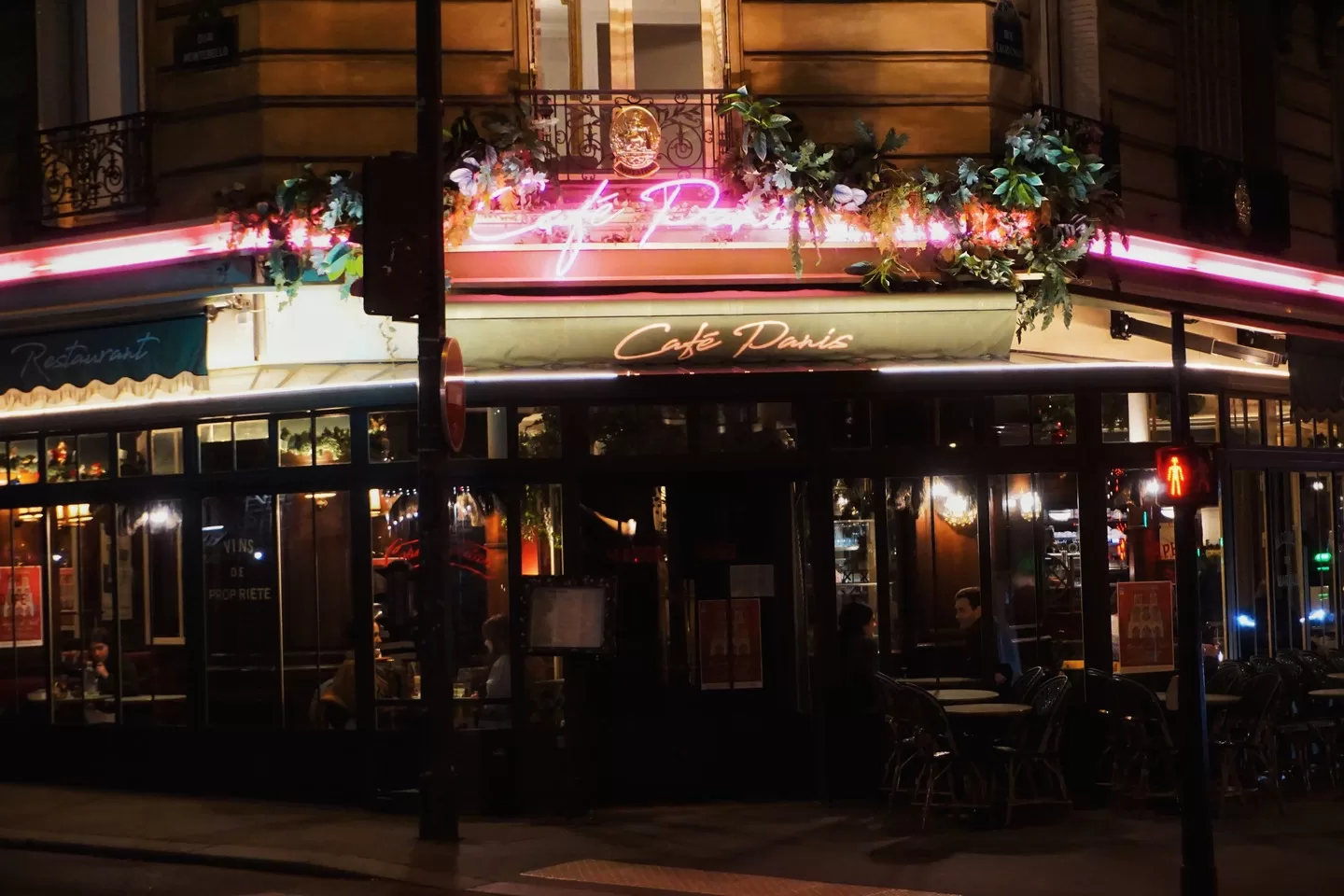 paris cafe