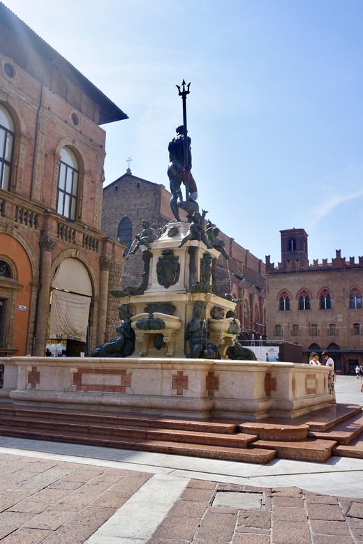 Fontana del Nettuno Obiective Turistice Bologna