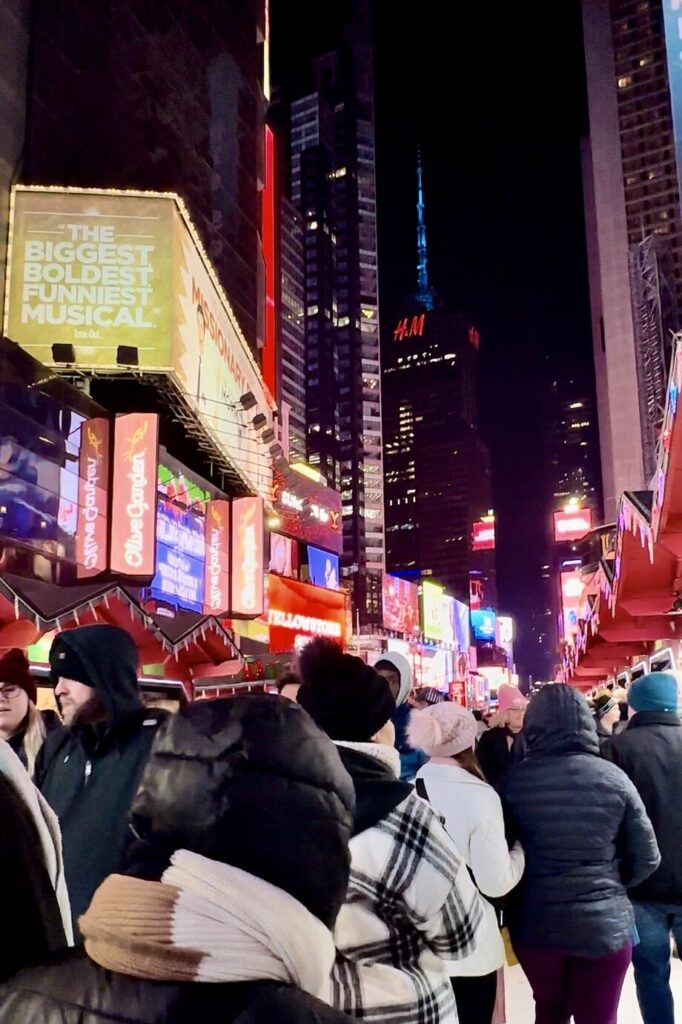 Times Square Christmas Market New York Targ de Craciun